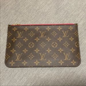 Louis Vuitton Neverfull Pochette - Peony